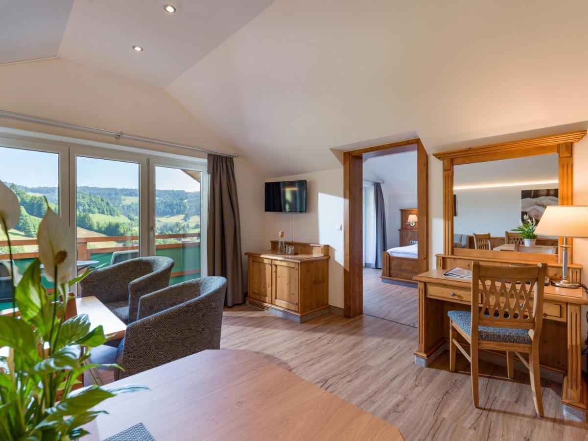 Hotel & Alpin Lodge Der Wastlhof ニーデラウ エクステリア 写真