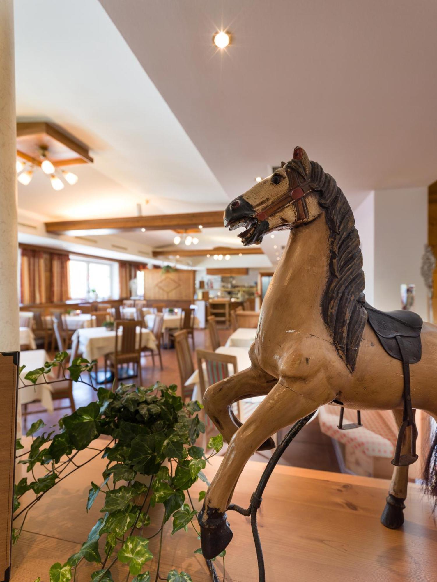 Hotel & Alpin Lodge Der Wastlhof ニーデラウ エクステリア 写真