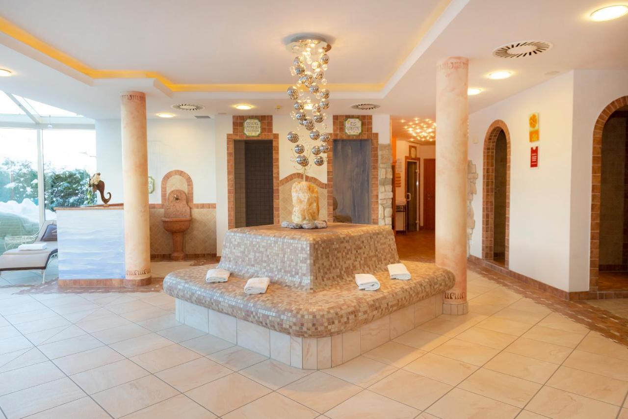 Hotel & Alpin Lodge Der Wastlhof ニーデラウ エクステリア 写真