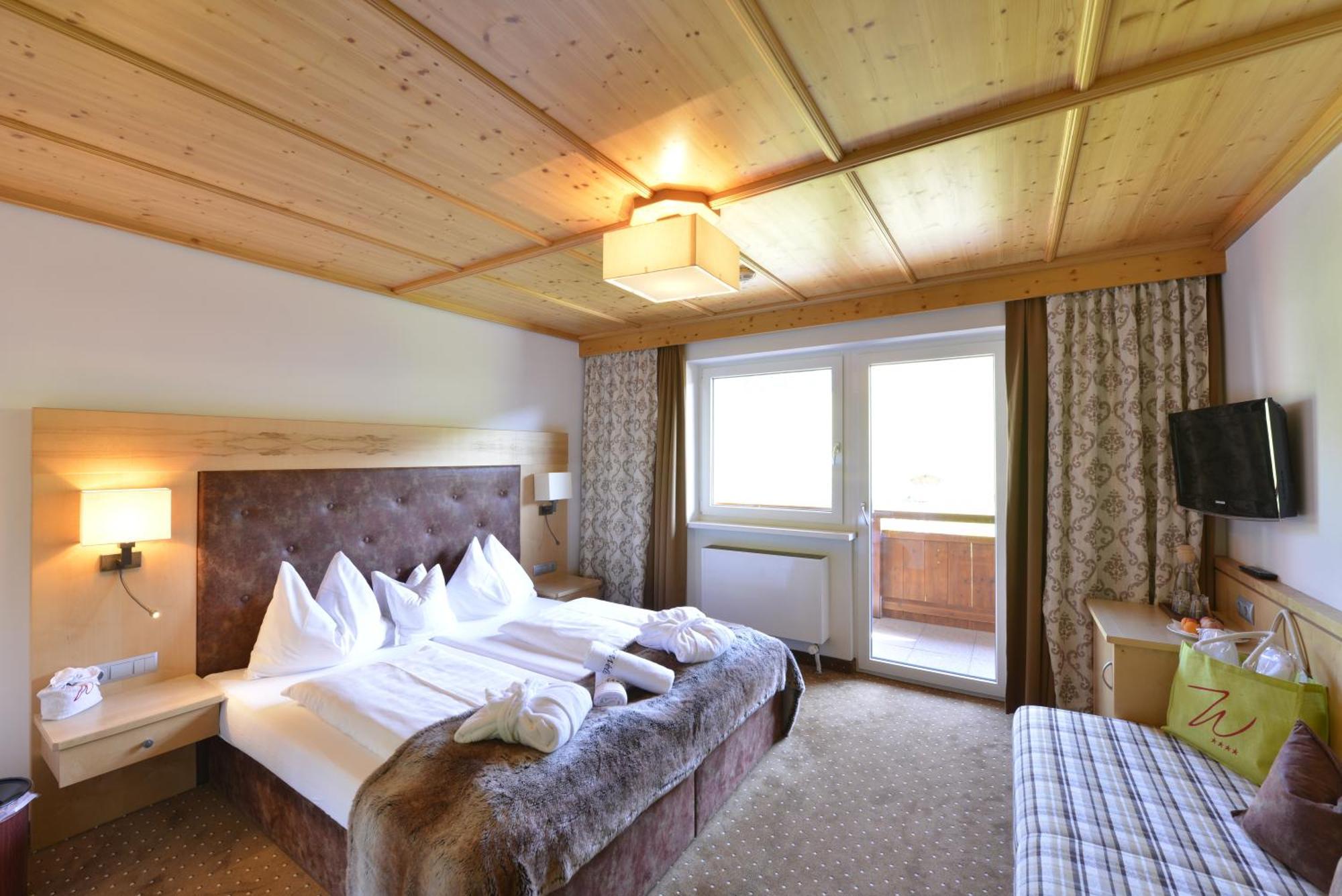 Hotel & Alpin Lodge Der Wastlhof ニーデラウ エクステリア 写真
