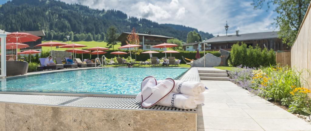 Hotel & Alpin Lodge Der Wastlhof ニーデラウ エクステリア 写真