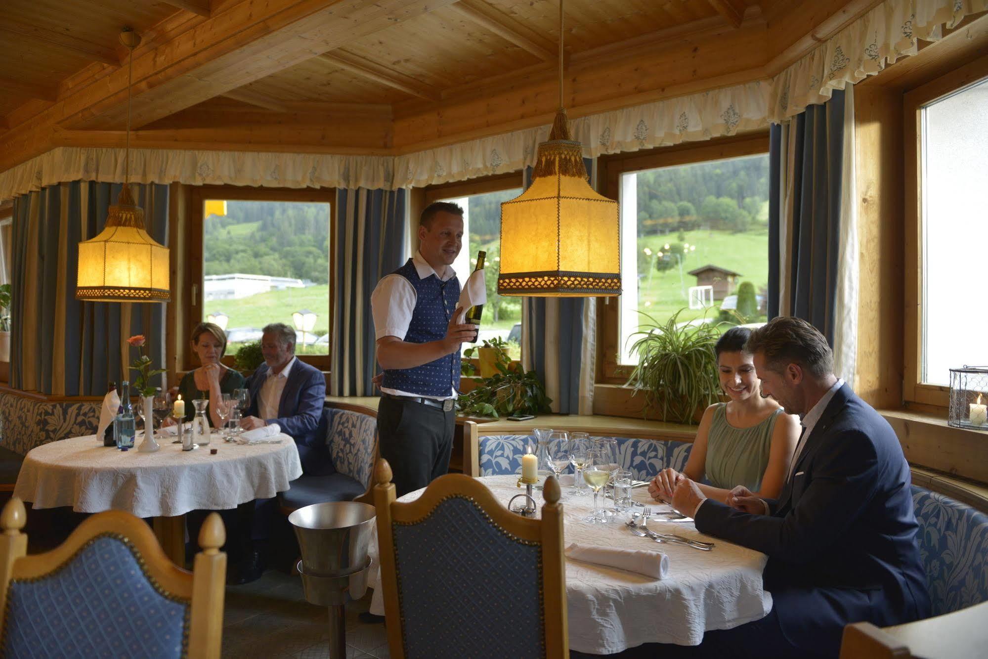 Hotel & Alpin Lodge Der Wastlhof ニーデラウ エクステリア 写真